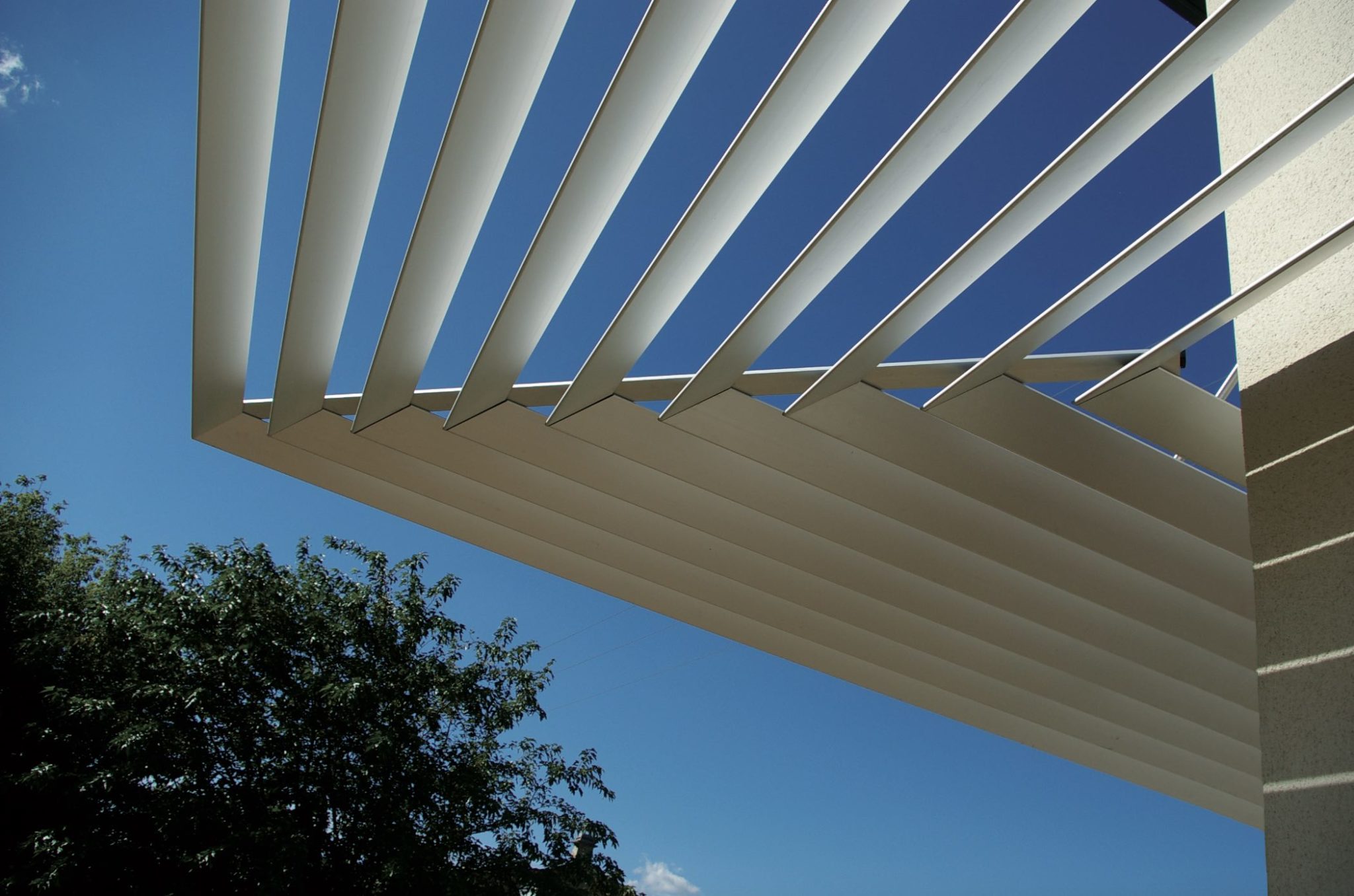 Pergolas Brises Soleil Auvents Professionnels Sur Mesure Anavi Suisse