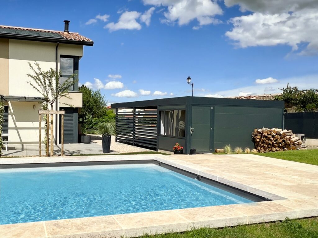 pool-house en aluminium sur-mesure