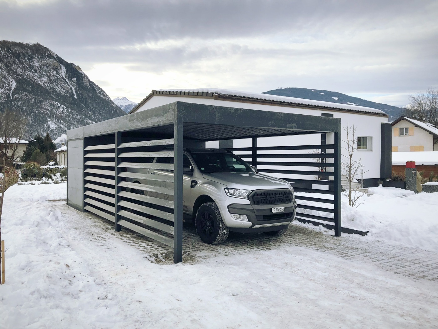 Carport alu avec abri à Sion en Valais Suisse, une protection adaptée à chaque besoin carport haut de gamme sur-mesure à sion valais suisse