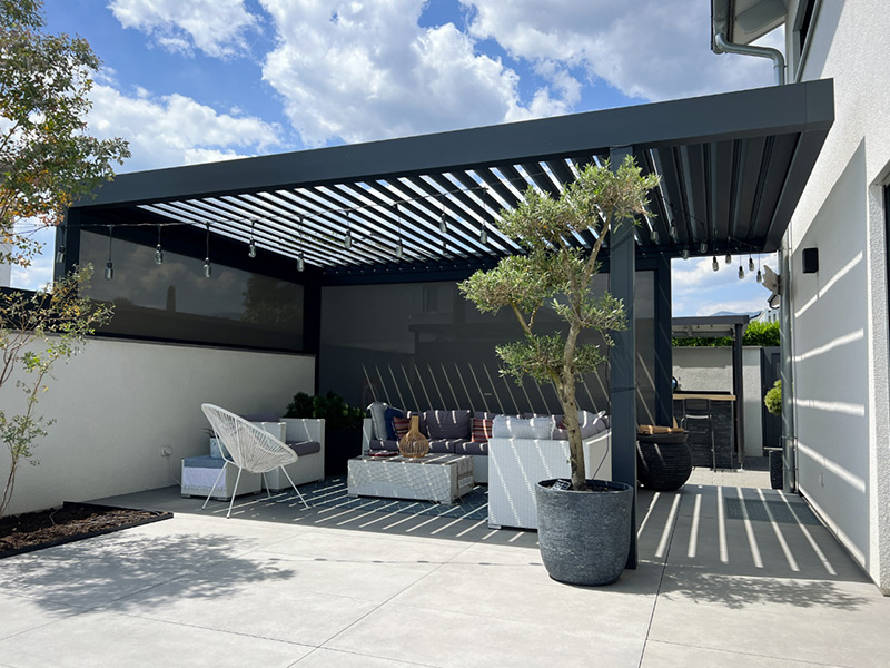 pergola bioclimatique a lames orientables chavanne des bois