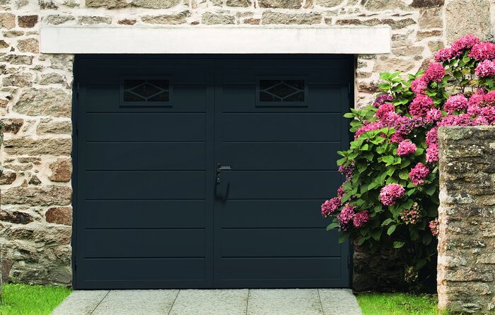7. porte de garage battante
