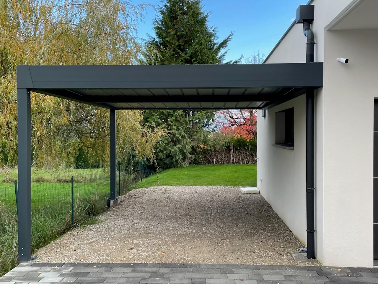 Abri voiture 1 place adossé à Prévessin-Moëns, nouvelle réalisation Anavi au Pays de Gex carport prevessin moens 03