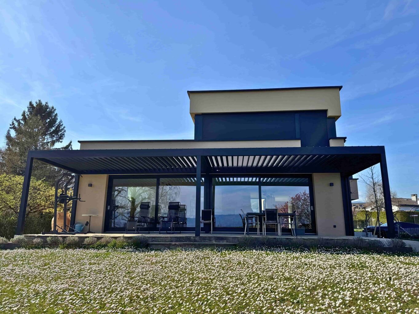 Projet carport et pergola aluminium à Crans pergola alu toit plat crans 02
